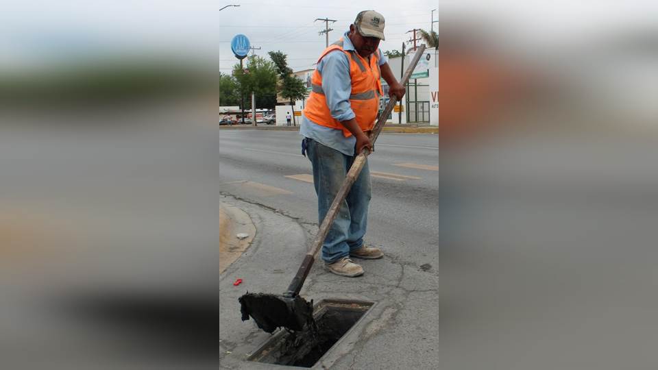 Por derramar grasas al drenaje sancionan a negocios