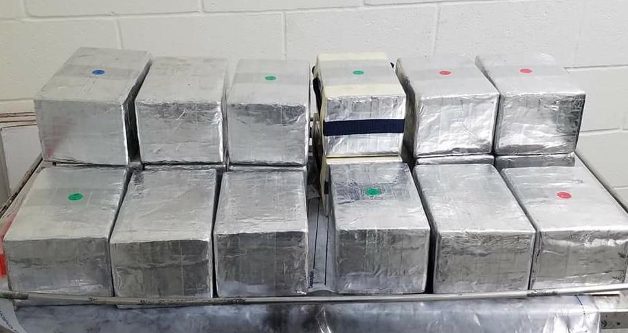 Decomisan droga en el Puente II de Nuevo Laredo