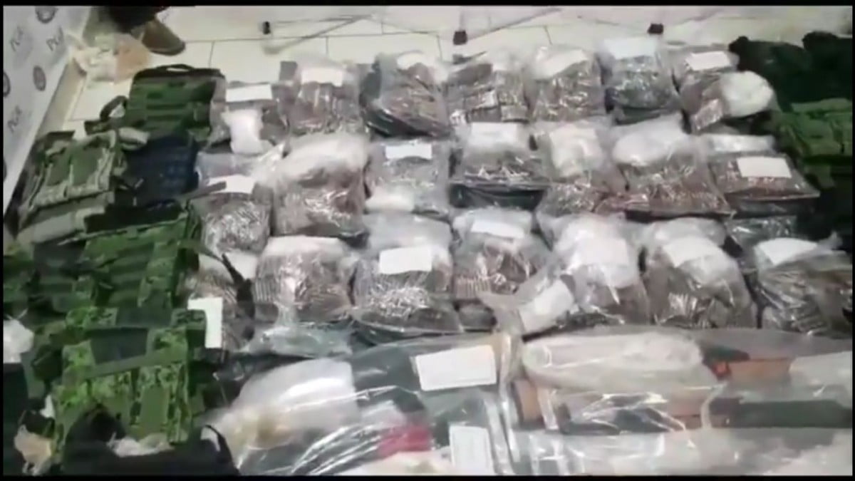Confiscan camión con fuerte arsenal, habría salido de Camargo Tamaulipas