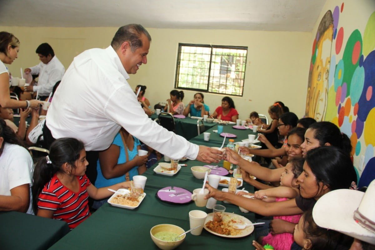 Más de 16 mil niños reciben desayuno escolar cada día en Victoria