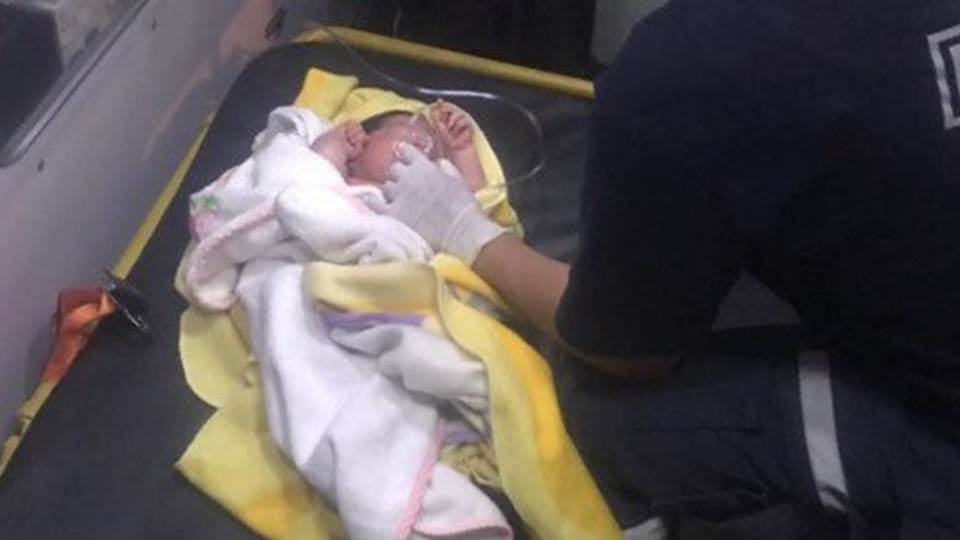 Abandonan a recién nacido en el Metro
