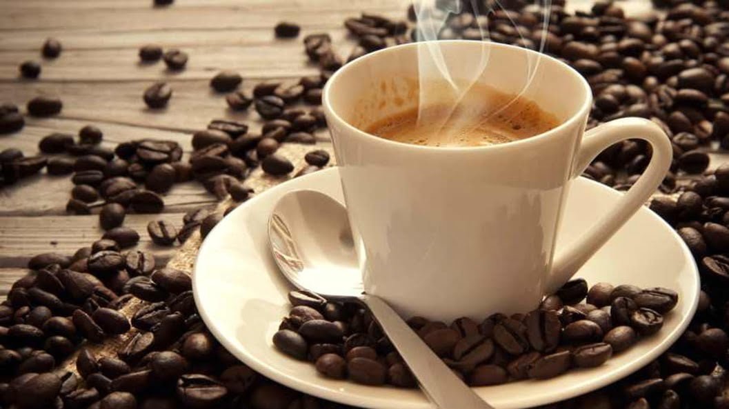 ¡Lo dice la ciencia! Si quieres vivir más… toma tres tazas de café