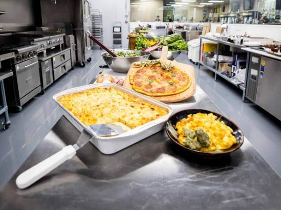 Abren primer restaurante de mariguana medicinal en EU