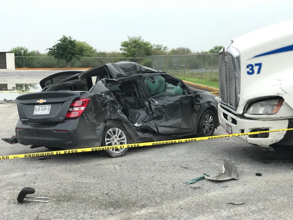 Dos jovenes mueren tras accidente en la carretera Victoria-Zaragoza