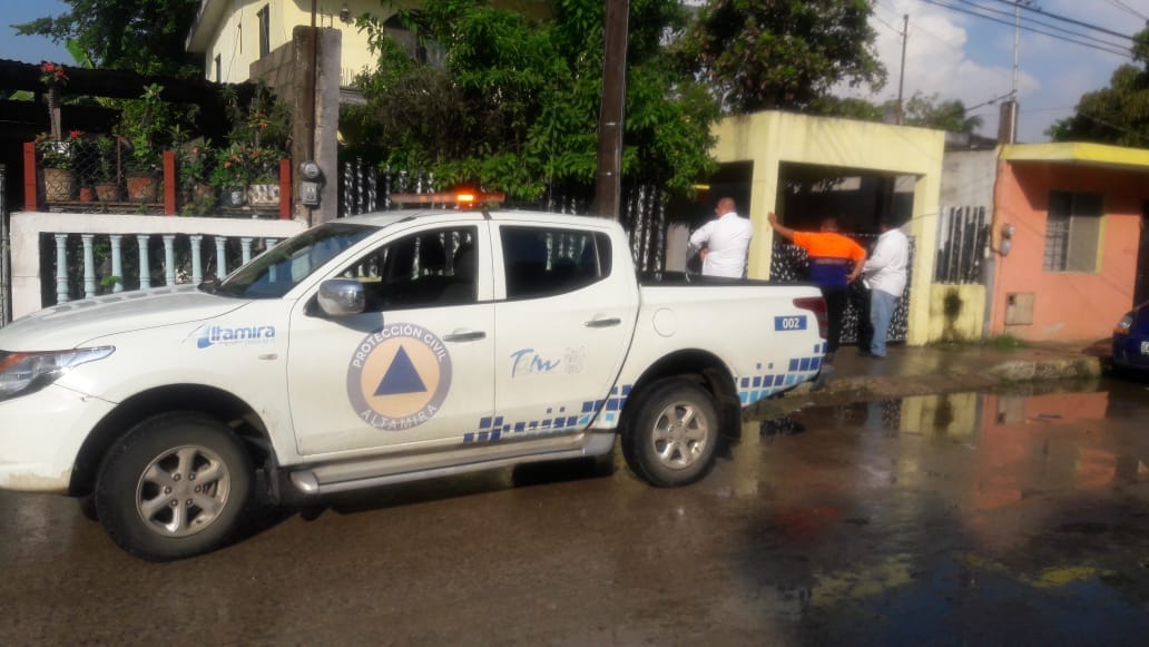 Suspenden clases en Jardín de Niños por fuerte olor a gas; un vecino dreno su cilindro