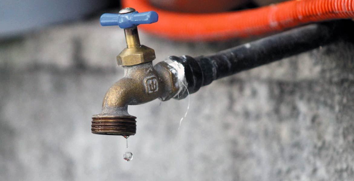 Tres colonias de Tampico tienen 5 meses sin agua debido a trabajos de construcción