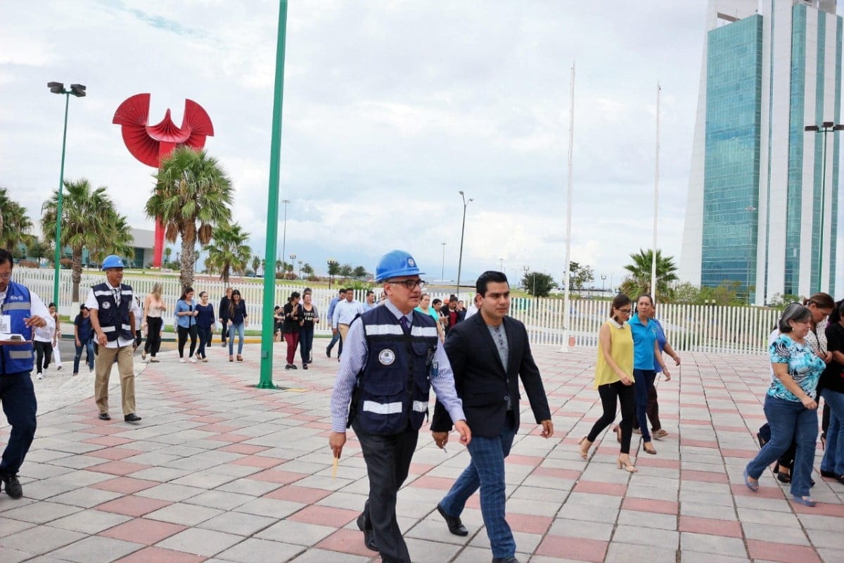 Realizan simulacro de evacuación en el Congreso del Estado