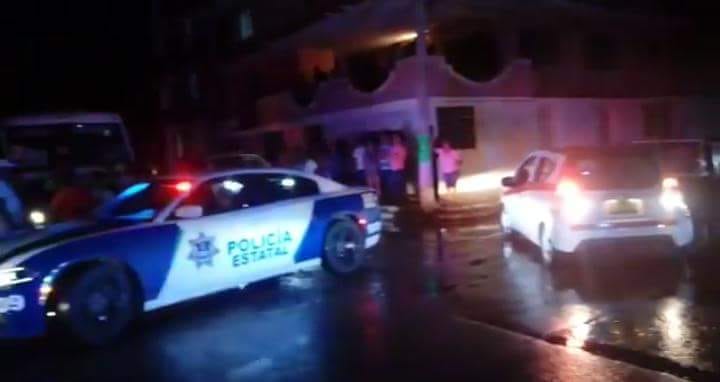 Atropella a mujer de la tercera edad y pretende darse a la fuga; vecinos lo linchan