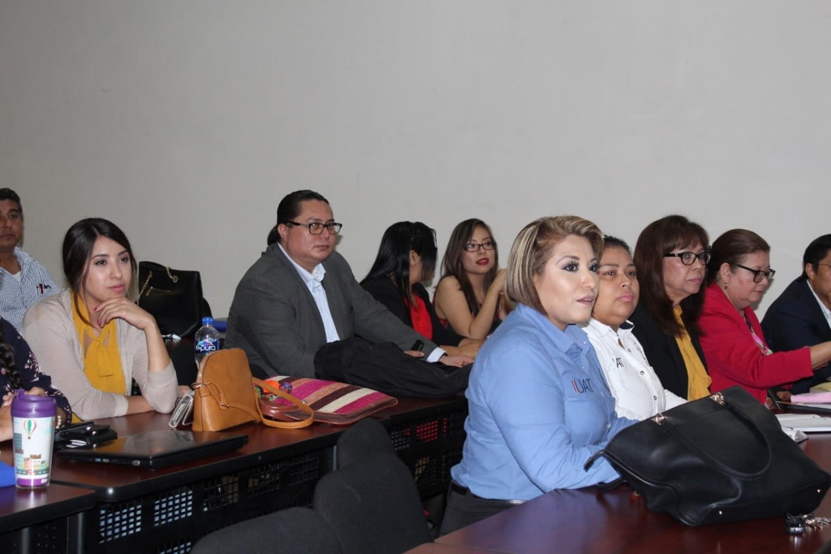 Realiza UAT congreso sobre comportamiento organizacional