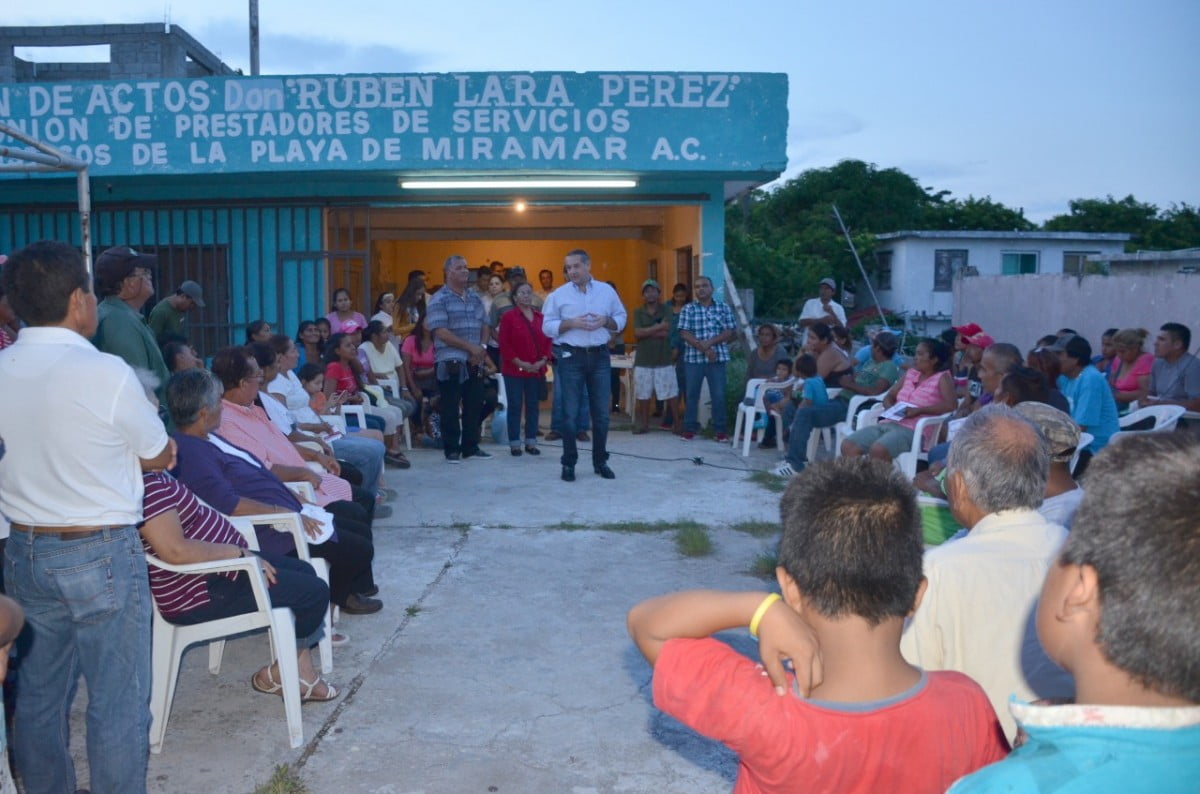 Habrá ordenamiento en comerciantes locales de playa y no pagarán permiso: Oseguera