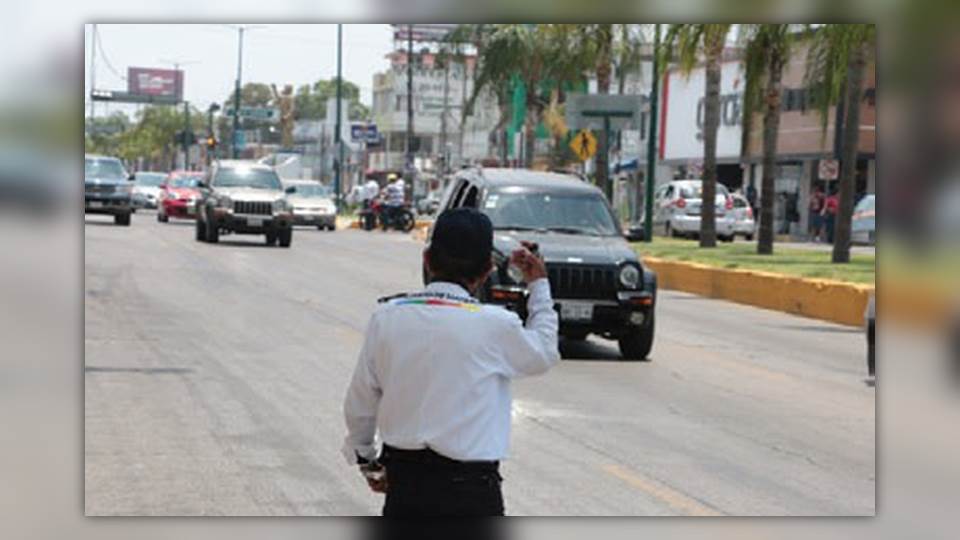 Hacen falta más agentes de tránsito en Madero
