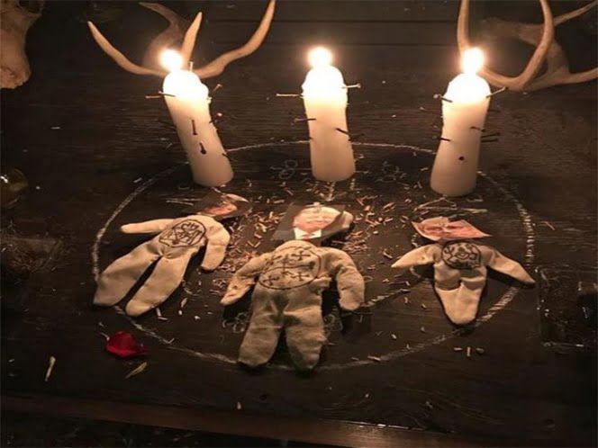 «Brujas» maldicen a Trump en un ritual de magia negra