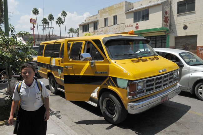 Piden que combis de transporte escolar sean regularizadas en Altamira