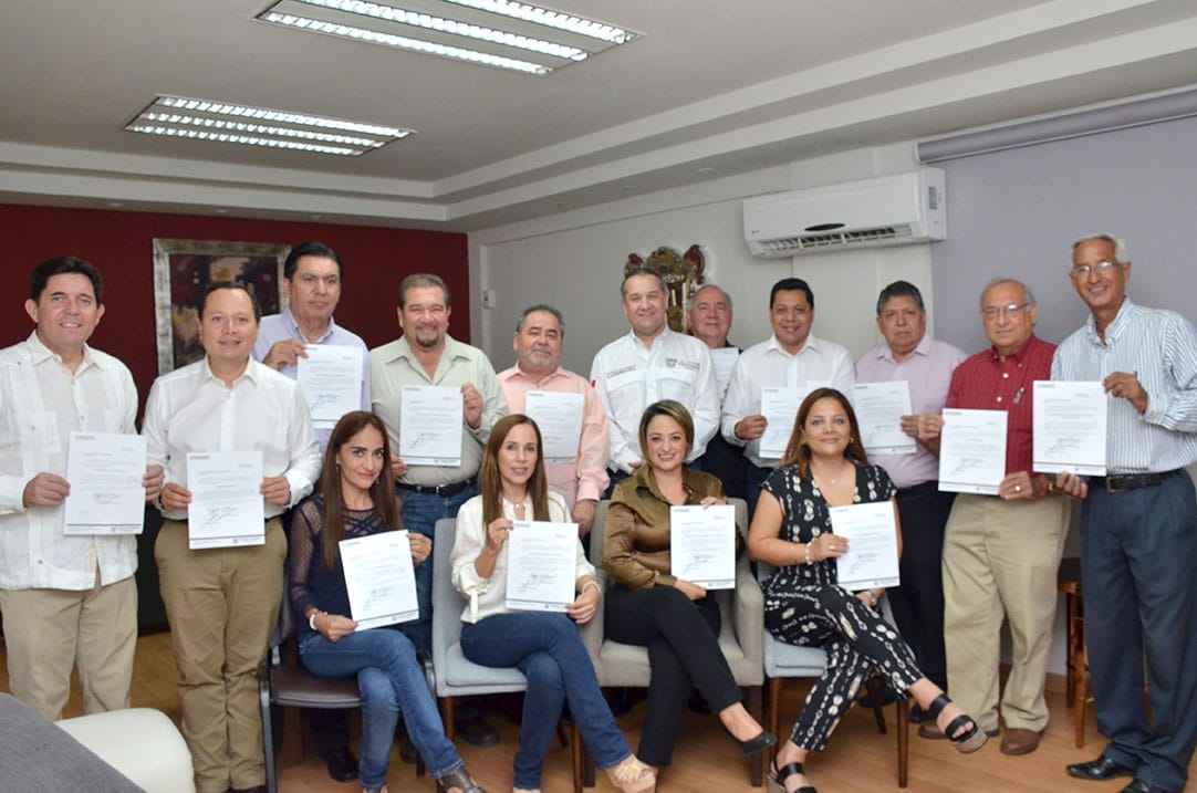 Sustituyen Secretarías por Direcciones en Madero; entregan nombramientos