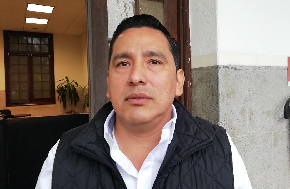 Regidor lanza advertencia a funcionarios municipales para que cuiden los recursos