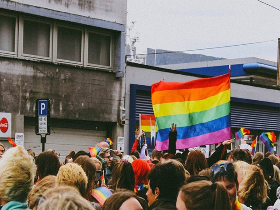 Facebook bloquea anuncios LGBT y la comunidad se enfurece