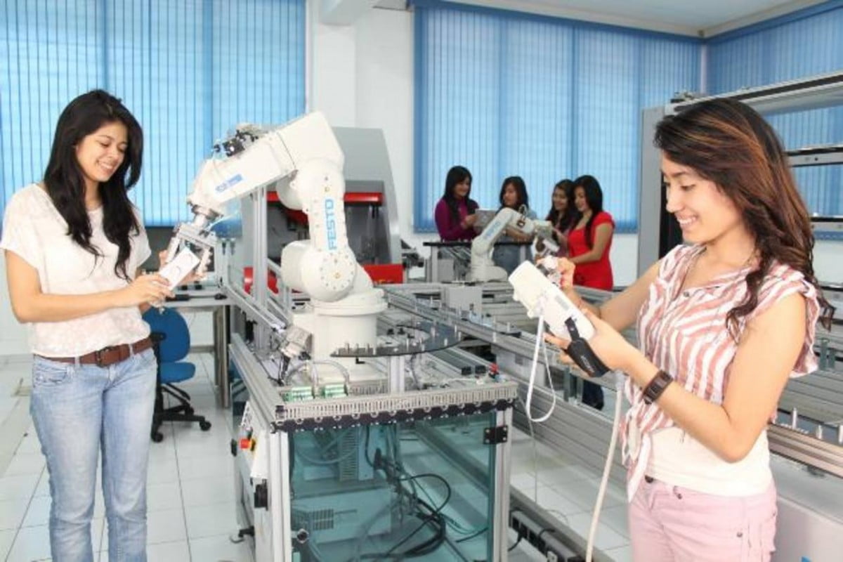 Pocas mujeres se interesan por carreras tecnológicas y matemáticas
