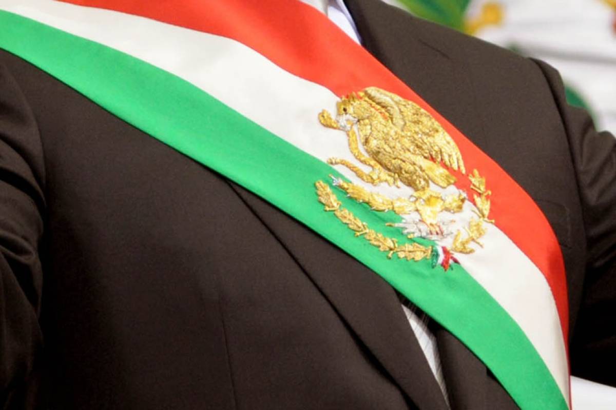 Aprueban modificación a la Banda Presidencial