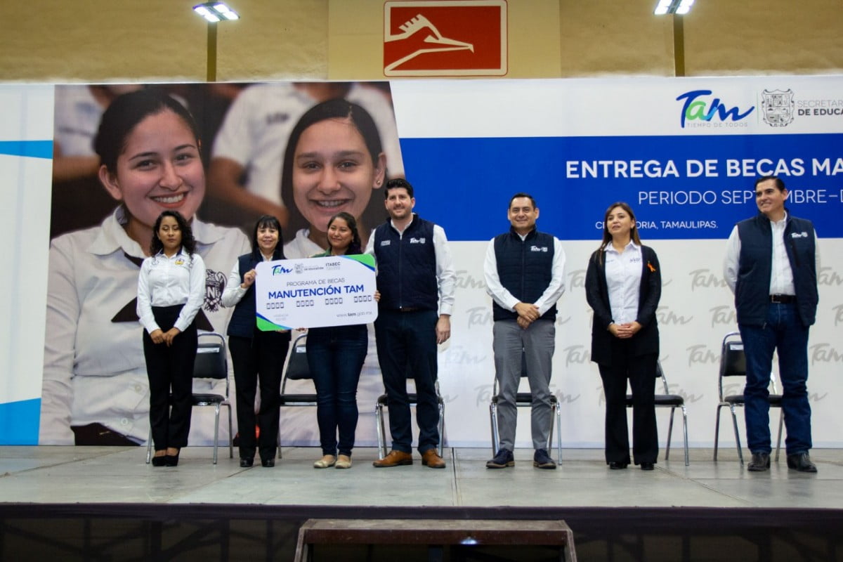 Reciben Becas Manutención Tam estudiantes de la UAT