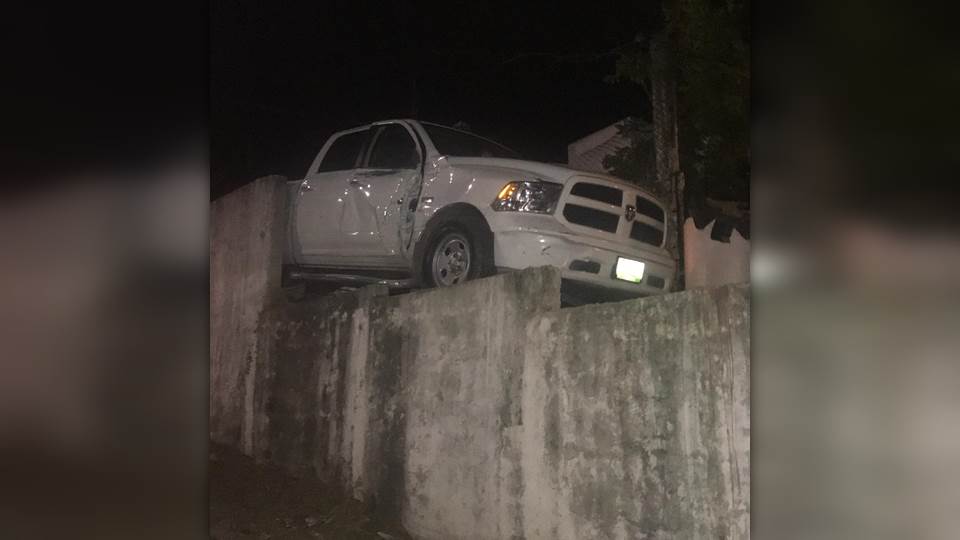 Sufre problema diabético al volante y casi termina en accidente fatal