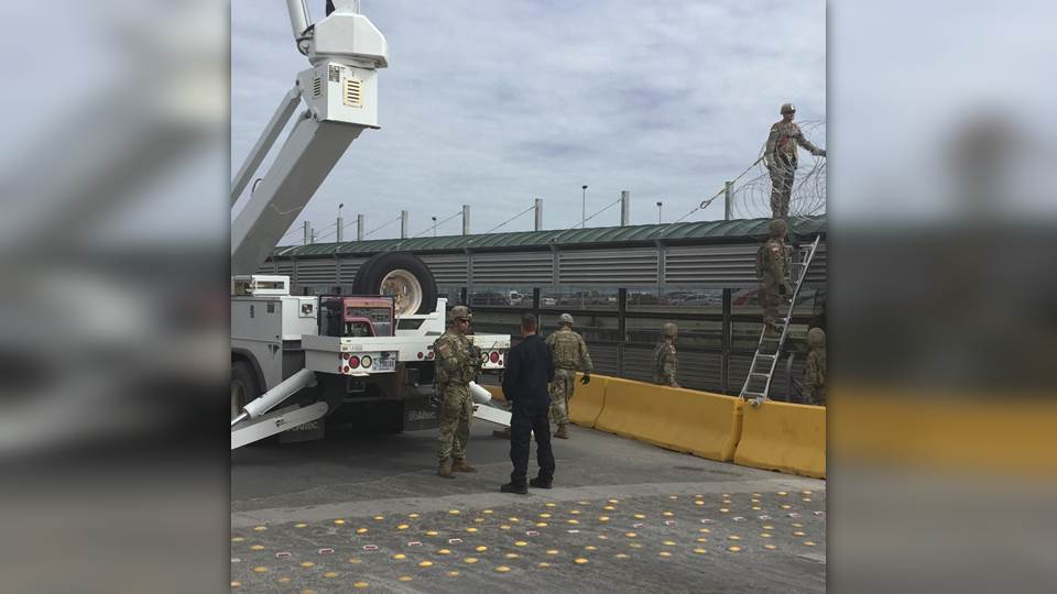 Empiezan a llegar fuerzas militares de EU a puentes internacionales
