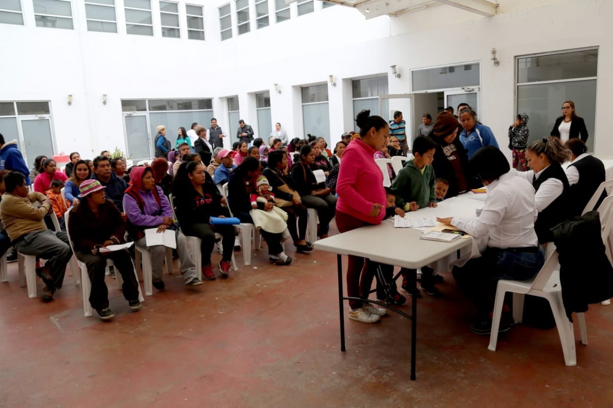 Cumple Adrián Oseguera con donación de salario