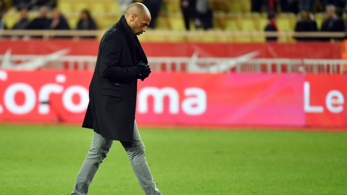 El Mónaco suspende como DT a Thierry Henry, huele a despido