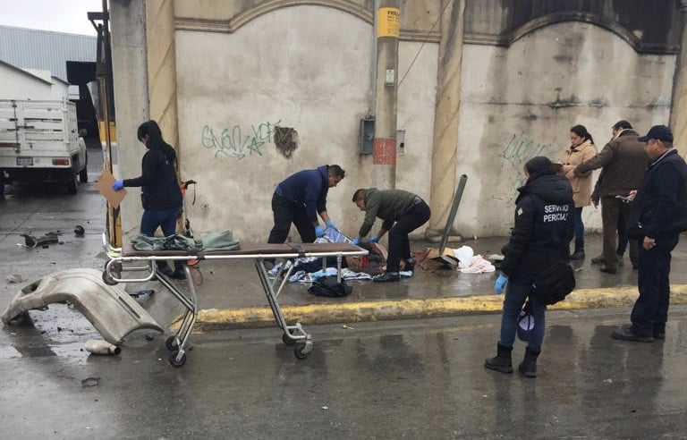 ¡Tragedia! Muere menor arrollado cuando caminaba por la banqueta