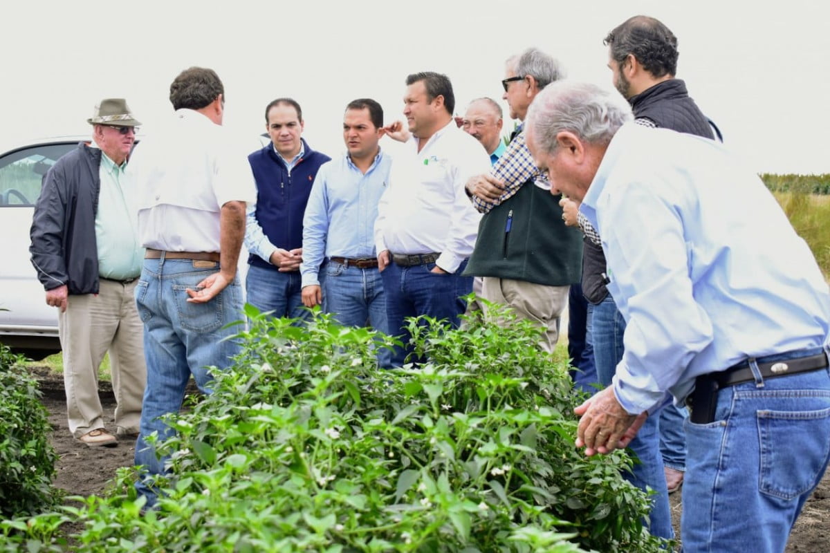 El Gobierno del Estado fortalece sus lazos con horticultores del sur