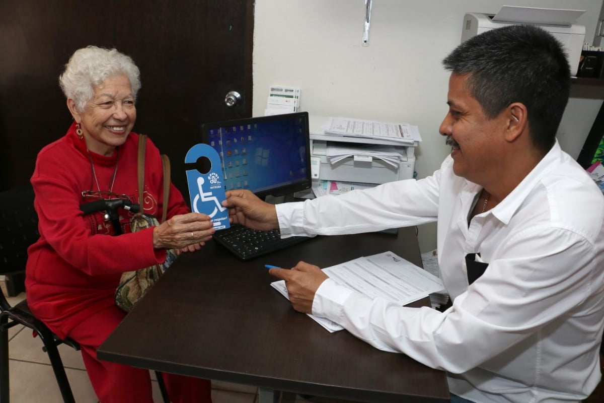 Otorga el CRI del Sistema DIF Madero tarjetón de discapacidad