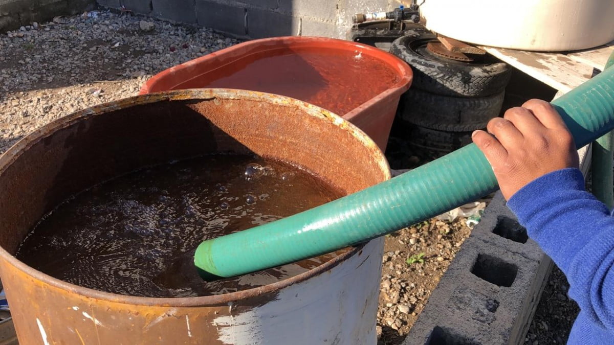 Abastecen de agua potable con pipas en Victoria