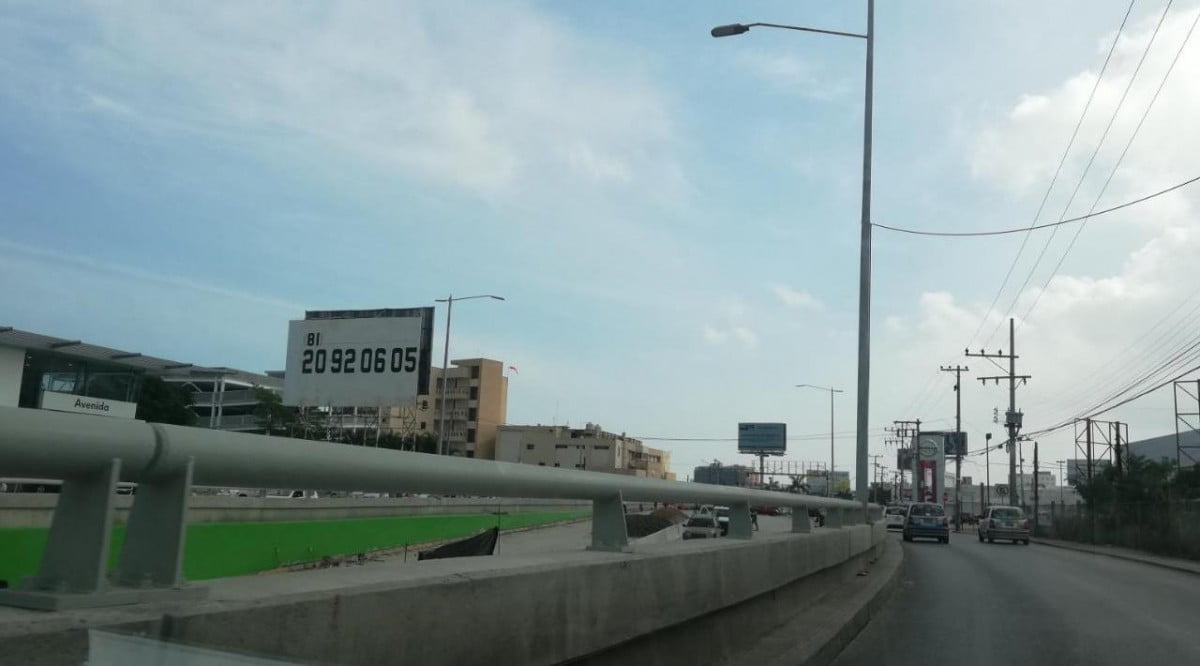 Infraccionan unidades del transporte público por utilizar paso inferior