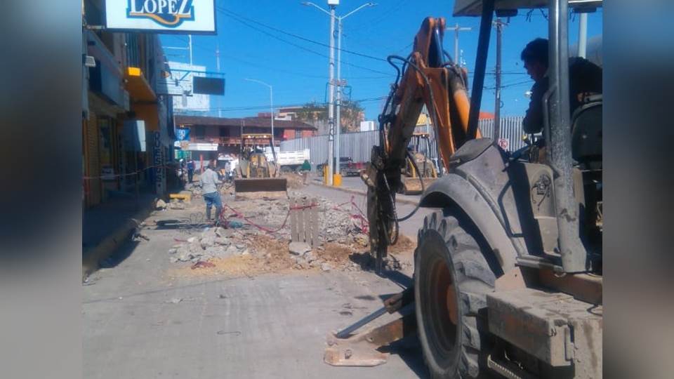 Rehabilitan ducto de agua potable en Río Bravo