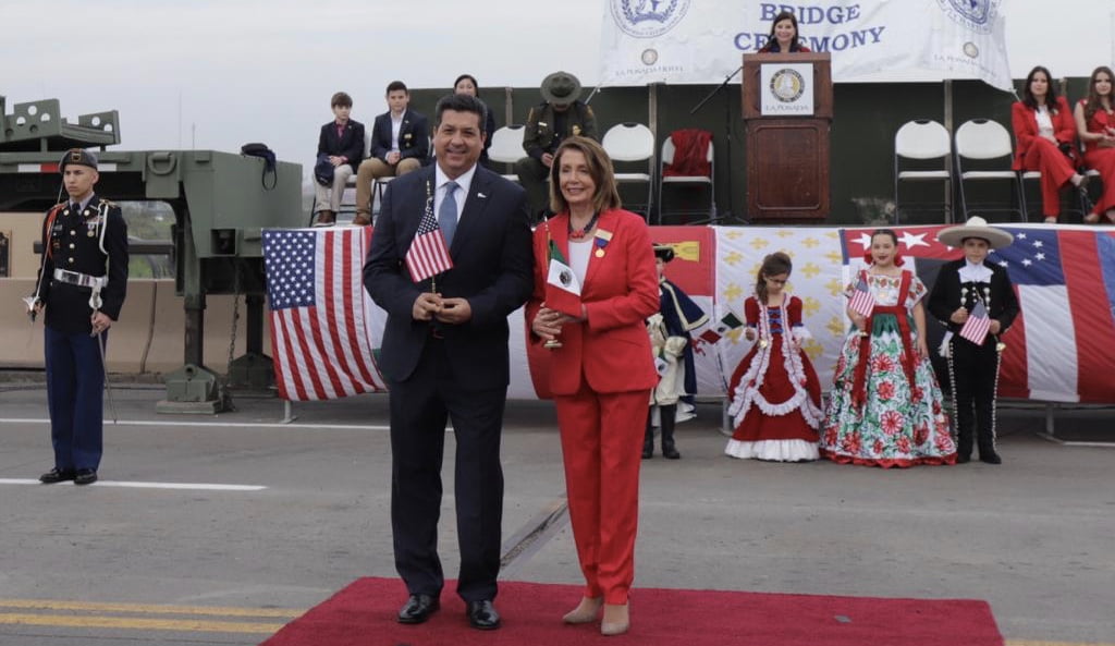 Realizan ceremonia del abrazo entre Nuevo Laredo y Laredo, Texas