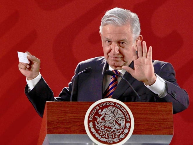 Debe entregarse ayuda humanitaria a venezolanos: López Obrador