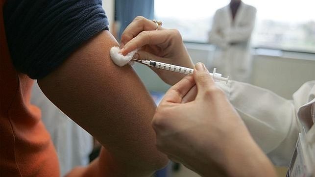 Invitan a padres de familia no rechazar vacuna VPH en sus hijos