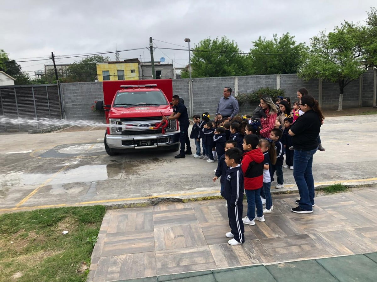 Estudiantes de Reynosa reciben capacitación en resguardo y primeros auxilios