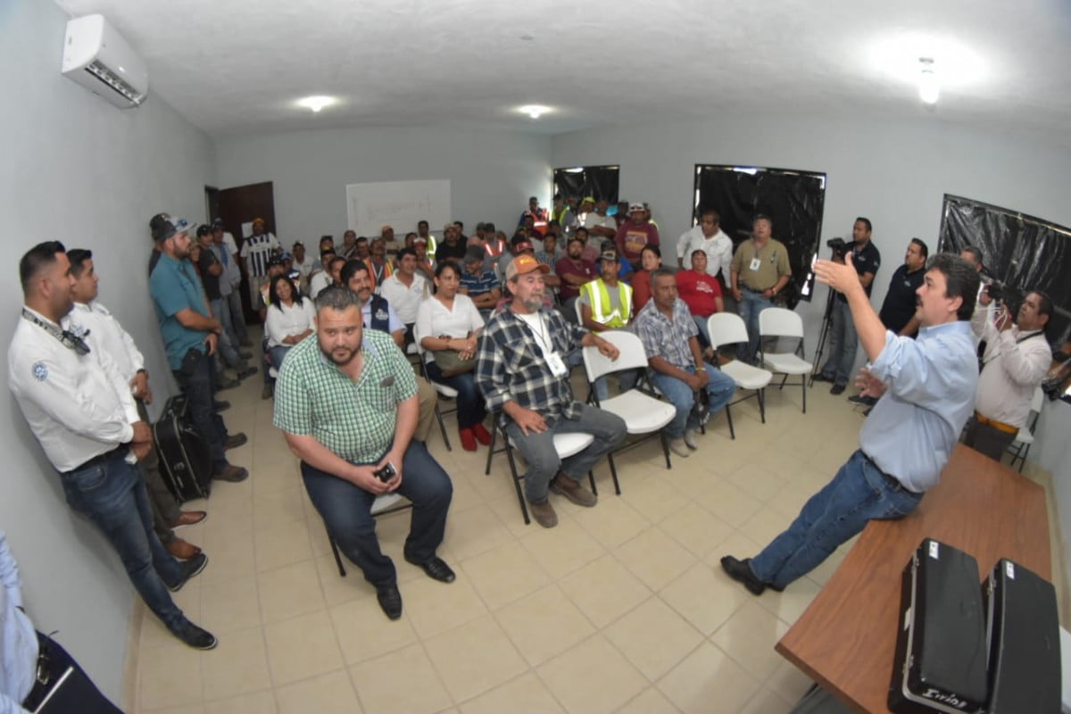 Funcionarios municipales deben servir sin distingo de colores: Carlos Ulivarri