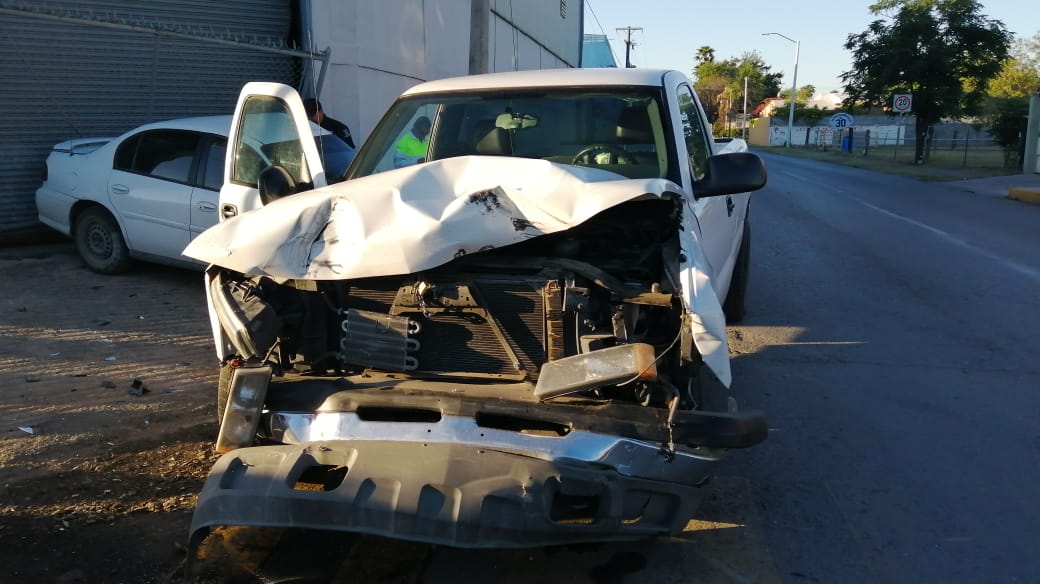 Accidente vial en J. Carranza y Campeche de Nuevo Laredo