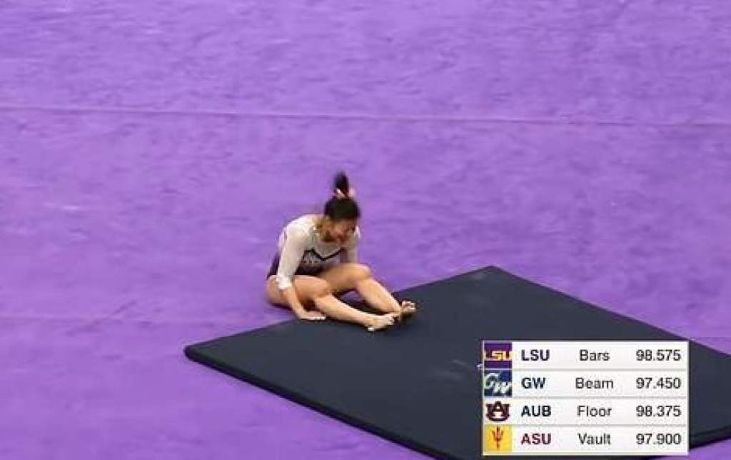 ¡Escalofriante! Gimnasta sufre fractura de ambas piernas y anuncia su retiro