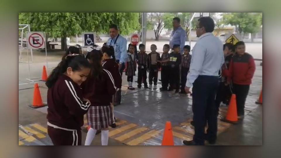 Imparten talleres para prevenir Adicciones en Nuevo Laredo