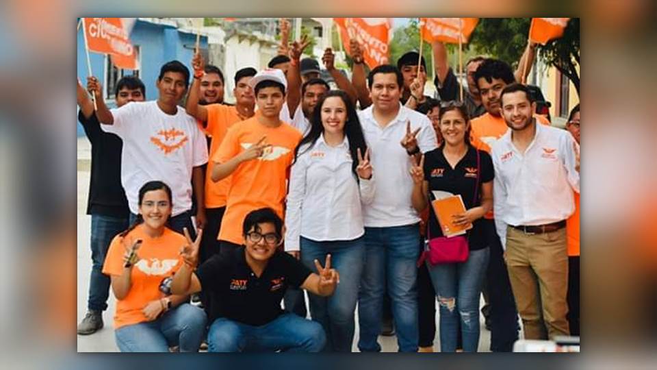 Busca Paty Pimentel la confianza del distrito 14 para llegar al Congreso