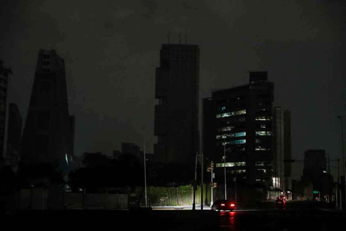 Venezuela cortará la electricidad 18 horas por semana