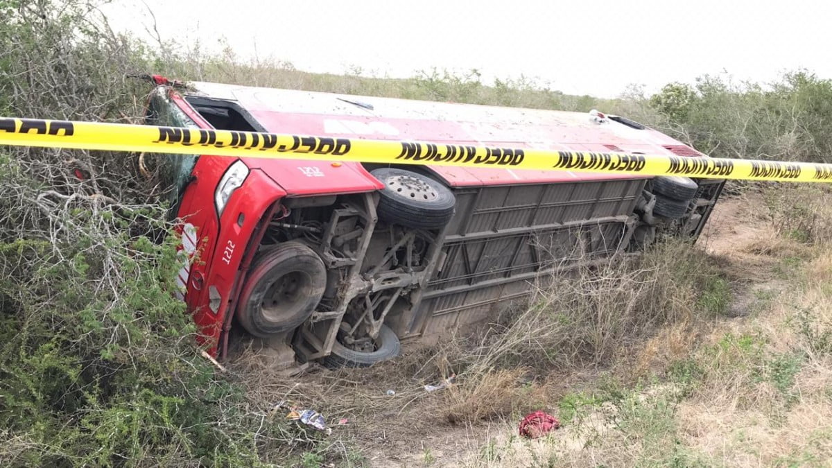 Determina PGJ que volcadura de autobús fue por imprudencia del chofer