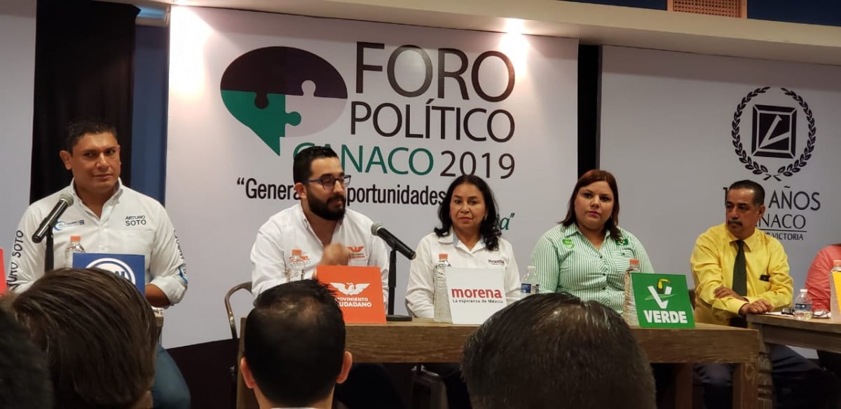 Daniel propone y convence en foro CANACO 2019