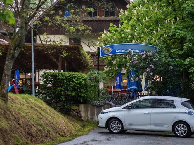 Descubren 3 cadáveres con flechas de ballesta en Alemania
