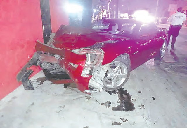 Muere mujer en fuerte choque