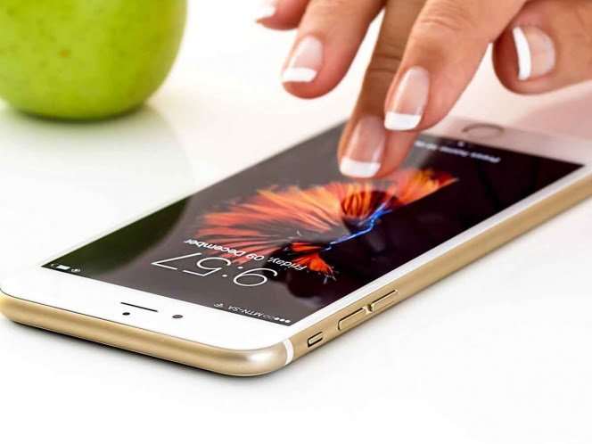 Tu pareja no puede revisar tu celular; la Suprema Corte de Justicia te respalda
