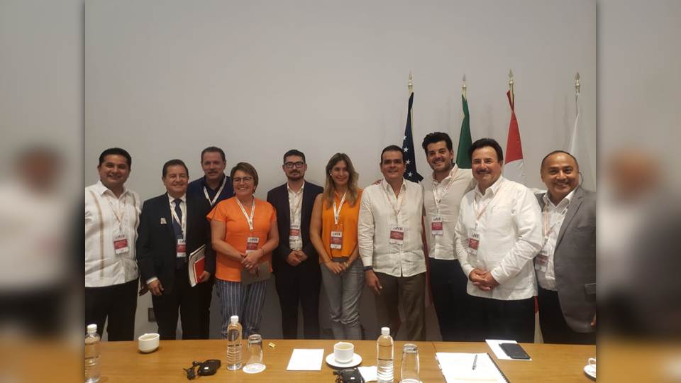 Se reúnen alcaldes con titular de SEDATUS en la Cumbre de AAN