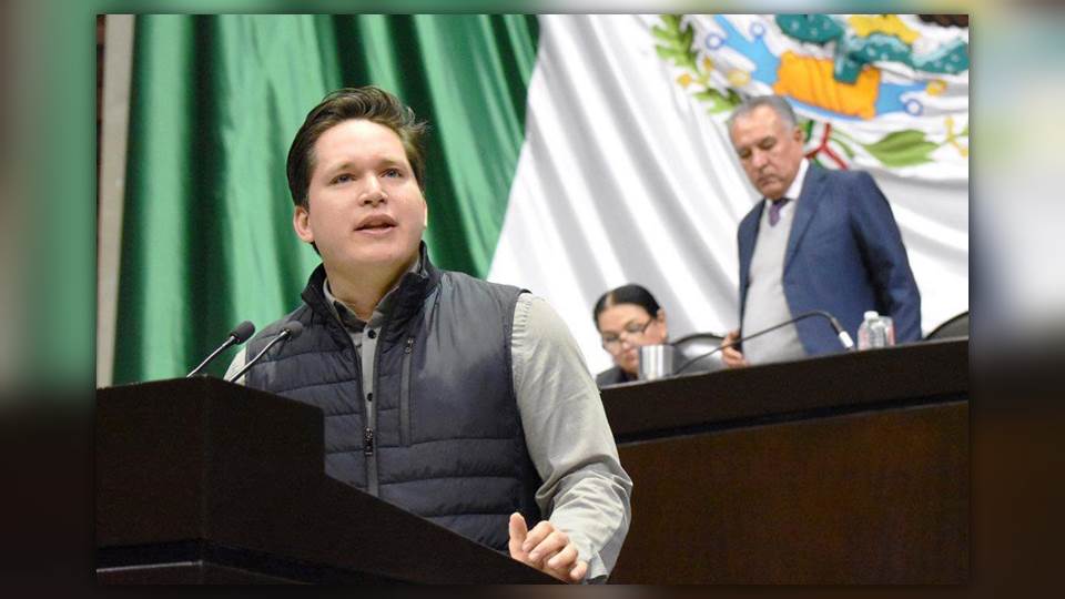 Logra Mario Ramos recurso de 56 MDP para rehabilitar red de agua en Victoria
